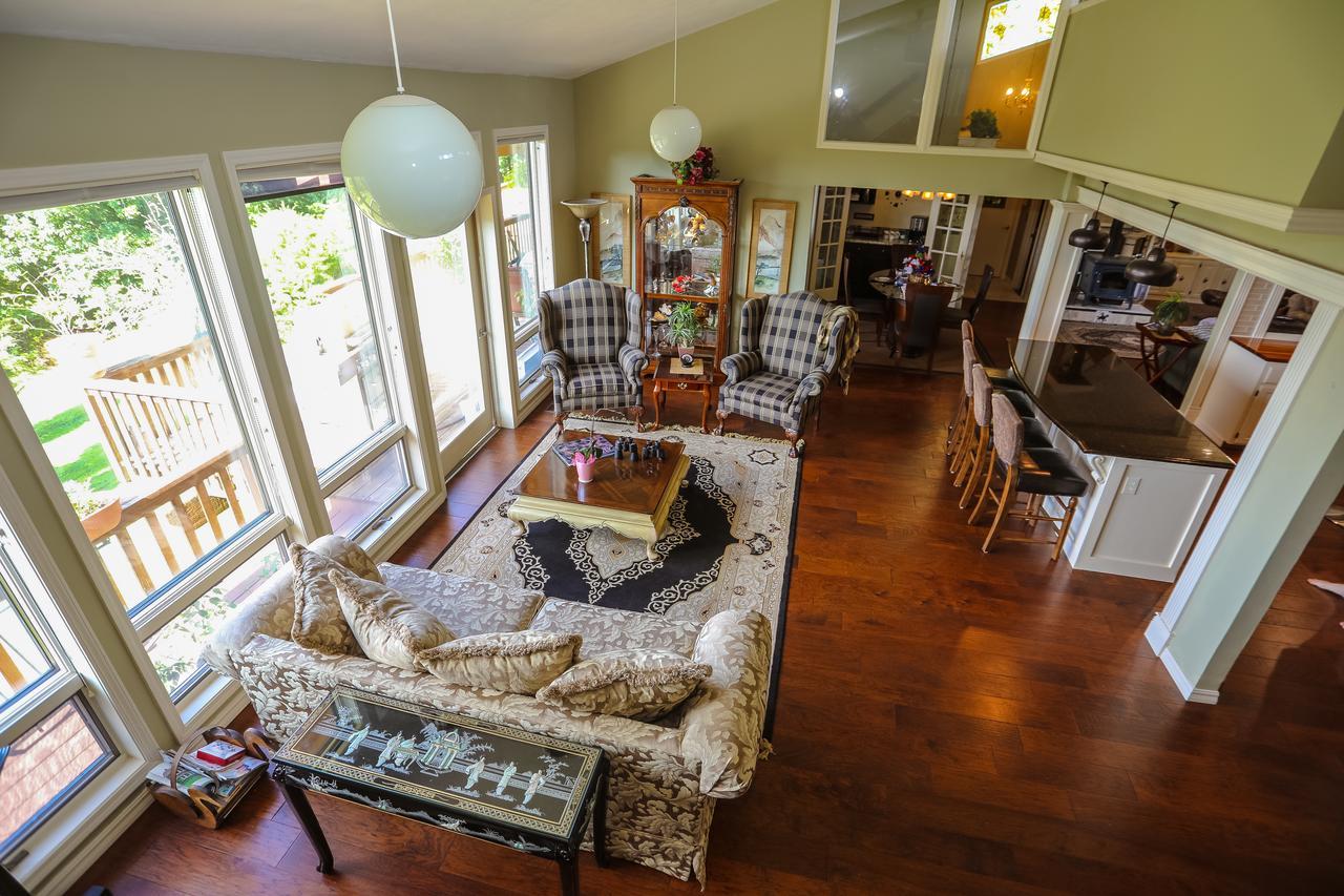 The Lodge At Beaver Lake Bed And Breakfast Rogers Εξωτερικό φωτογραφία